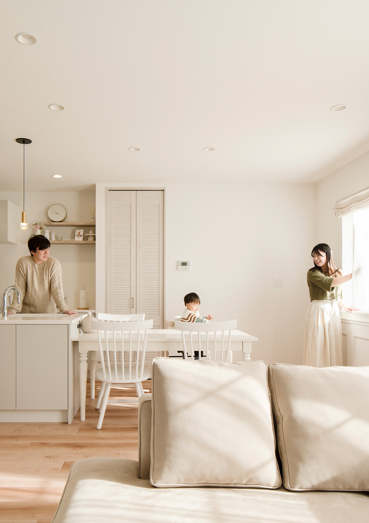 内装に影響しないZEHの家で  性能を諦めずに好みのデザインを実現